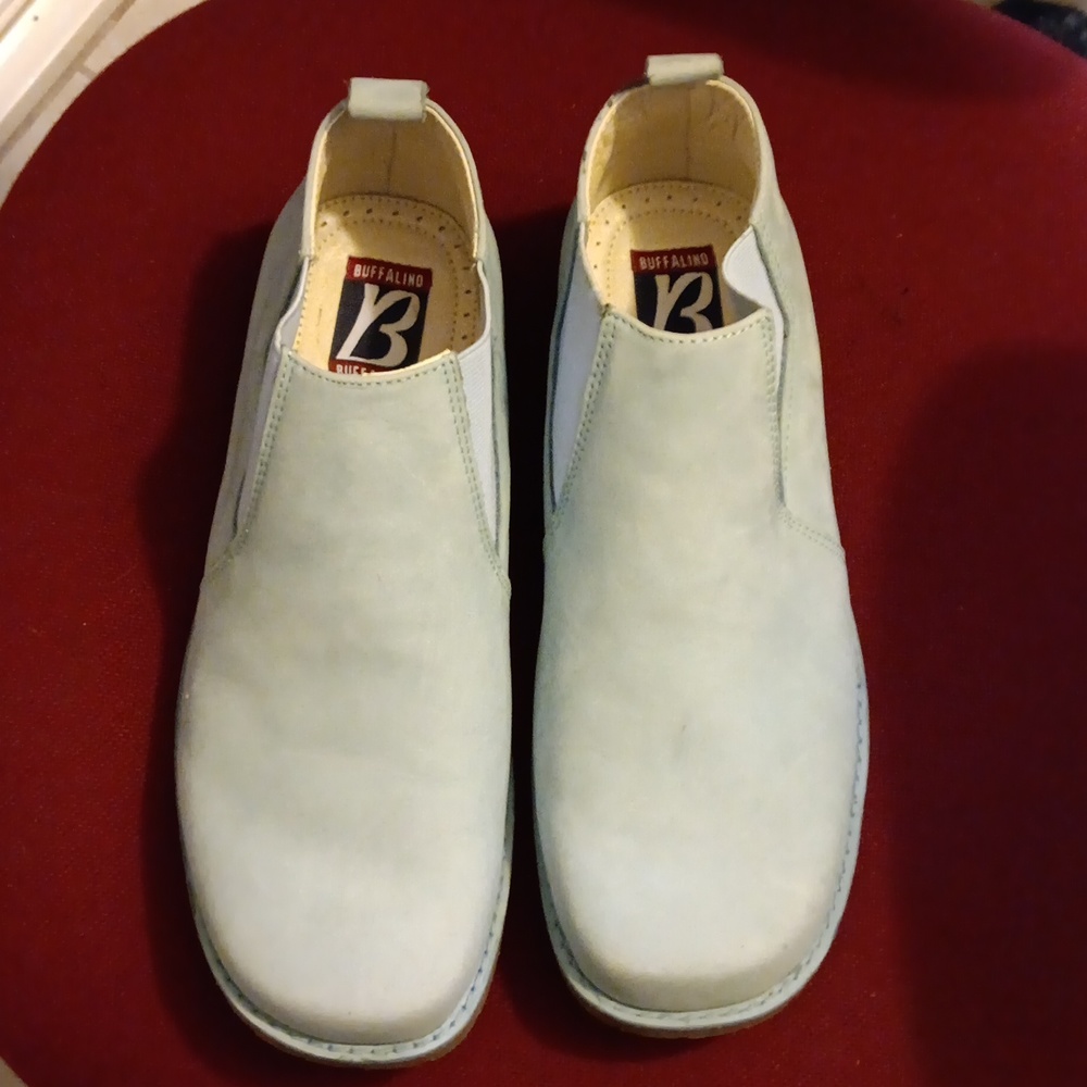 Man's boots